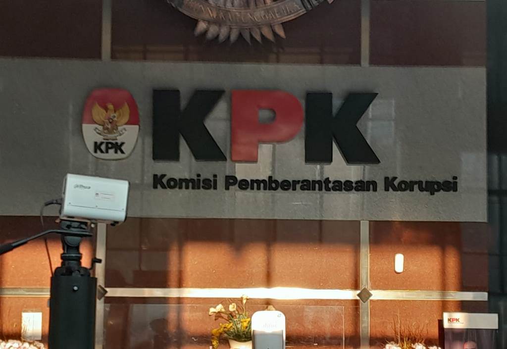 Kpk Geledah Rumah Ketua Komisi Iv Dpr-Ri Terkait Kasus Syahrul Yasin Limpo