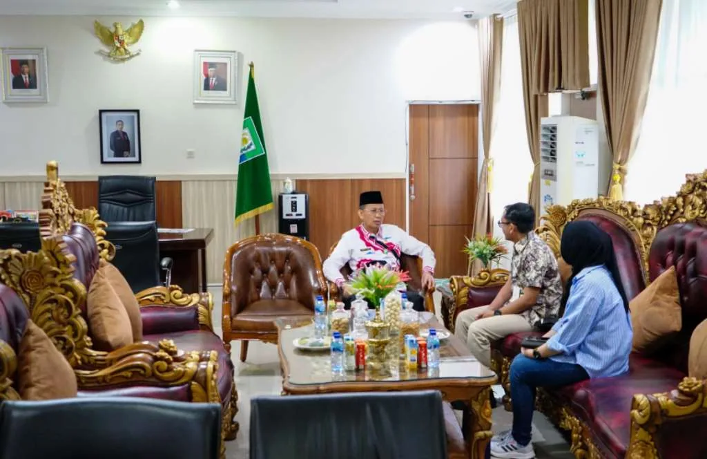 Sekda Provinsi Bengkulu, Isnan Fajri Mengenalkan Kehadiran Branch Manager Baru Dari Pt Garuda Indonesia Cabang Bengkulu, Bobby Pratama Saragih.
