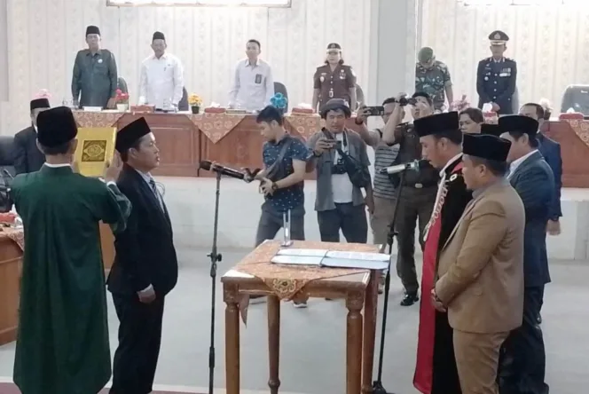 
					Saat Sidang Paripurna Istimewa Pelantikan Pengganti Antar Waktu