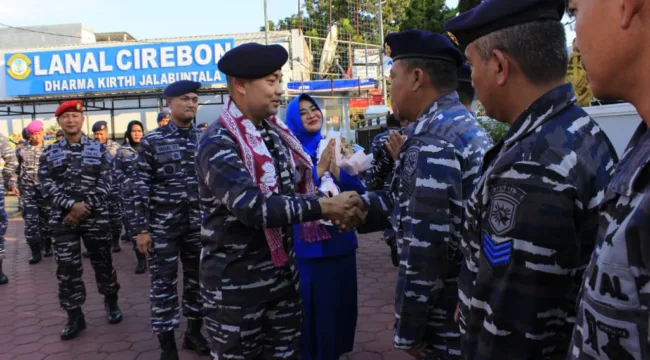 Penyerahan kemudi markas komando