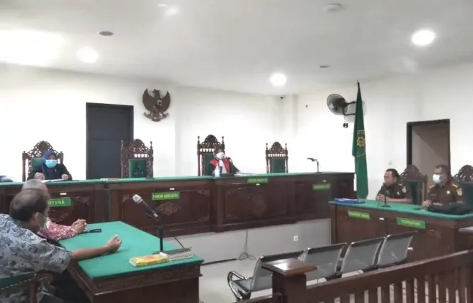 
					Suasan sidang amar putusan Praperadilan tersangka re[lanting sawit yang dipimpin hakim tunggal Dwi Purwanti di PN bengkulu 