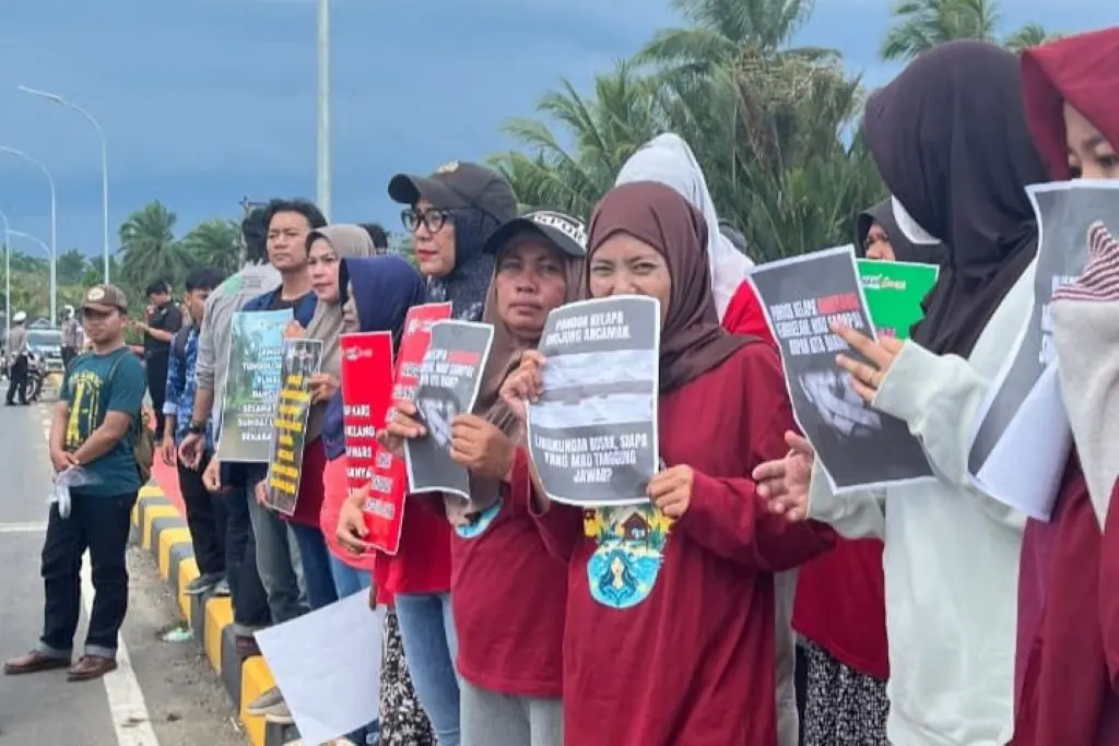 Aliansi Aktivis Bengkulu Desak Presiden Prabowo Hentikan Pembiaran Ekologis Aliansi Aktivis Bengkulu Desak Presiden Prabowo Hentikan Pembiaran Ekologis