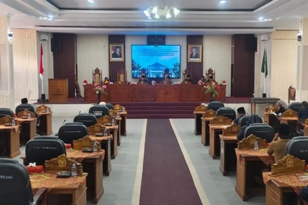 Paripurna DPRD Lebong, Raperda Pilkades Dapat Dukungan Fraksi