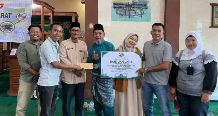Komitmen Pra-Tambang, Tridaya Group Salurkan Bantuan Rumah Ibadah dan Prioritaskan Tenaga Kerja Lokal Komitmen Pra-Tambang, Tridaya Group Salurkan Bantuan Rumah Ibadah dan Prioritaskan Tenaga Kerja Lokal