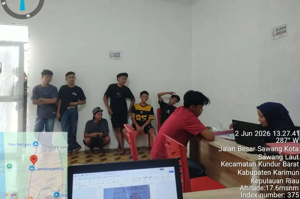 Komitmen Pra-Tambang, Tridaya Group Salurkan Bantuan Rumah Ibadah dan Prioritaskan Tenaga Kerja Lokal Komitmen Pra-Tambang, Tridaya Group Salurkan Bantuan Rumah Ibadah dan Prioritaskan Tenaga Kerja Lokal