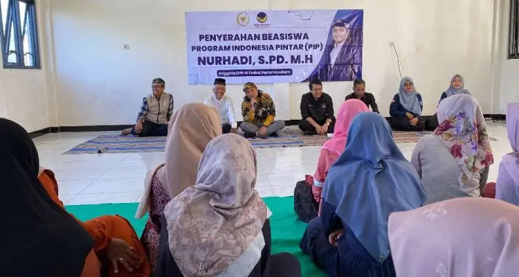 Cairkan 2.000 Beasiswa PIP di Blitar, Nurhadi Wanti-Wanti Wali Murid, Jangan Pakai Buat yang Lain