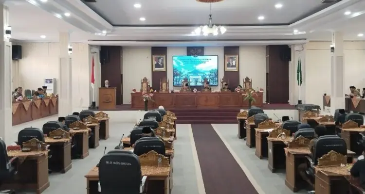DPRD Lebong Sepakat Lanjutkan Pembahasan Empat Raperda DPRD Lebong Sepakat Lanjutkan Pembahasan Empat Raperda