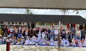 53 Murid SDN 65 Lebong Terima Seragam Gratis, Kepsek Harap Tambahan Ruang Kelas 53 Murid SDN 65 Lebong Terima Seragam Gratis, Kepsek Harap Tambahan Ruang Kelas