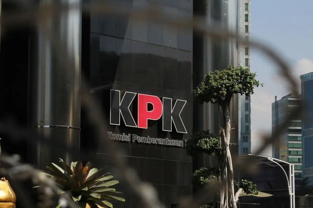 KPK Periksa Mantan Pj Wali Kota Arif Gunadi dan Kadis PUPR di Jakarta KPK Periksa Mantan Pj Wali Kota Arif Gunadi dan Kadis PUPR di Jakarta Hari Ini