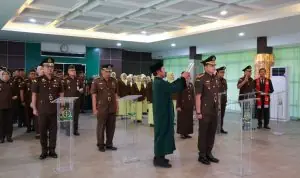 Kajati Bengkulu Lantik 6 Pejabat Eselon II dan III, Zuhandi Resmi Jabat Wakajati Kajati Bengkulu Lantik 6 Pejabat Eselon II dan III, Zuhandi Resmi Jabat Wakajati