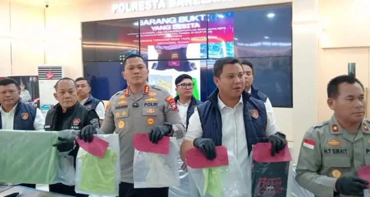 Kesal Anak Rewel, Pengasuh di Batam Tega Banting Bayi Hingga Tewas Kesal Anak Rewel, Pengasuh di Batam Tega Banting Bayi Hingga Tewas