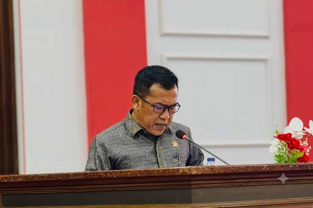 Konsisten dengan Temuan Pansus, Fraksi Golkar Satu-Satunya Tolak Raperda Pertanggungjawaban APBD 2025 Konsisten dengan Temuan Pansus, Fraksi Golkar Satu-Satunya Tolak Raperda Pertanggungjawaban APBD 2025