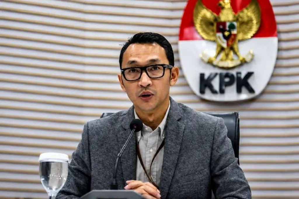 Selain Menggeledah, KPK Juga Garap Saksi di Kantor BPKP Selain Menggeledah, KPK Juga Garap Saksi di Kantor BPKP