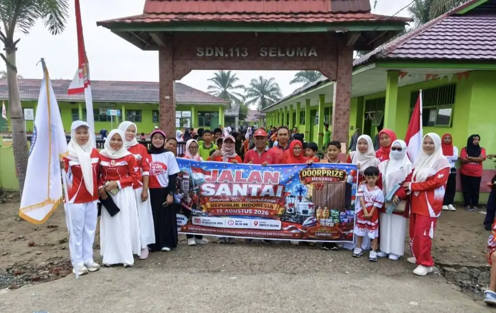 Semarak HUT RI ke-81 Jalan Santai SMPN 21 Seluma Satukan Ratusan Warga dan Pelajar