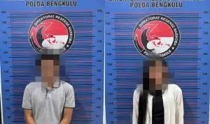 Sempat Kejar-Kejaran Mobil, Polda Bengkulu Ringkus Dua Terduga Pengedar Sabu dan Ganja Sempat Kejar-Kejaran Mobil, Polda Bengkulu Ringkus Dua Terduga Pengedar Sabu dan Ganja