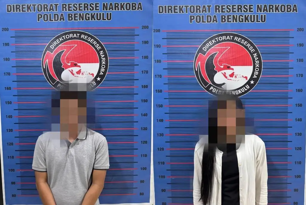 Sempat Kejar-Kejaran Mobil, Polda Bengkulu Ringkus Dua Terduga Pengedar Sabu dan Ganja Sempat Kejar-Kejaran Mobil, Polda Bengkulu Ringkus Dua Terduga Pengedar Sabu dan Ganja
