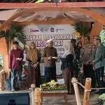 Camat Sananwetan Launching Pasar Apung Kali Karplos, Dorong Konservasi dan Ekonomi Warga Camat Sananwetan Launching Pasar Apung Kali Karplos, Dorong Konservasi dan Ekonomi Warga