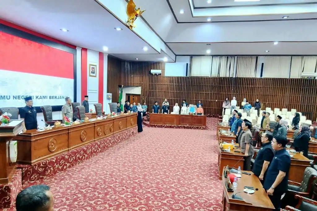 Delapan Fraksi DPRD Bengkulu Sepakati Raperda APBD-P 2026, Gubernur Garansi Anggaran Delapan Fraksi DPRD Bengkulu Sepakati Raperda APBD-P 2026, Gubernur Garansi Anggaran