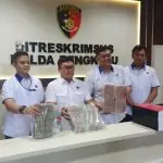 Direktur Gadungan PT Cikal Kencana Jaya Kasus Minyakita Palsu Bengkulu Diserahkan ke Jaksa Direktur Gadungan PT Cikal Kencana Jaya Kasus Minyakita Palsu Bengkulu Diserahkan ke Jaksa