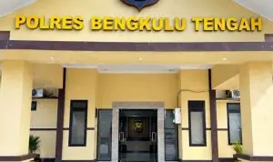 Masuk Kamar Tetangga Tanpa Busana, Pemuda di Benteng Ditetapkan Tersangka Masuk Kamar Tetangga Tanpa Busana, Pemuda di Benteng Ditetapkan Tersangka