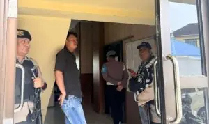 Unit Tipidkor Polres Bengkulu Utara Geledah Dinas TPHP Provinsi