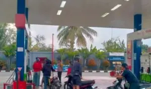 Antisipasi Antrean Panjang, Jajaran Polres Blitar Patroli dan Pantau Stok BBM di SPBU Antisipasi Antrean Panjang, Jajaran Polres Blitar Patroli dan Pantau Stok BBM di SPBU