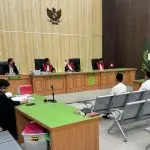 Keterangan Berbelit-belit, Imron Rosyadi Dituntut 4,5 Tahun Penjara dan Denda Rp1 Miliar Keterangan Berbelit-belit, Imron Rosyadi Dituntut 4,5 Tahun Penjara dan Denda Rp1 Miliar