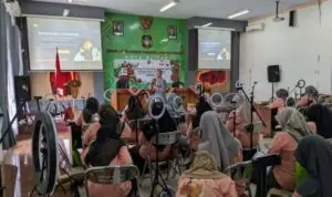 Manfaatkan Dana DBHCHT, DKPP Kota Blitar Latih 30 Anggota KWT Pemasaran Digital dan Produksi Konten Manfaatkan Dana DBHCHT, DKPP Kota Blitar Latih 30 Anggota KWT Pemasaran Digital dan Produksi Konten