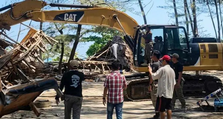 Terkait Administrasi Penggusuran Pedagang Pantai Panjang, Oknum Pejabat Kabarnya Sudah Ditegur Terkait Administrasi Penggusuran Pedagang Pantai Panjang, Oknum Pejabat Kabarnya Sudah Ditegur